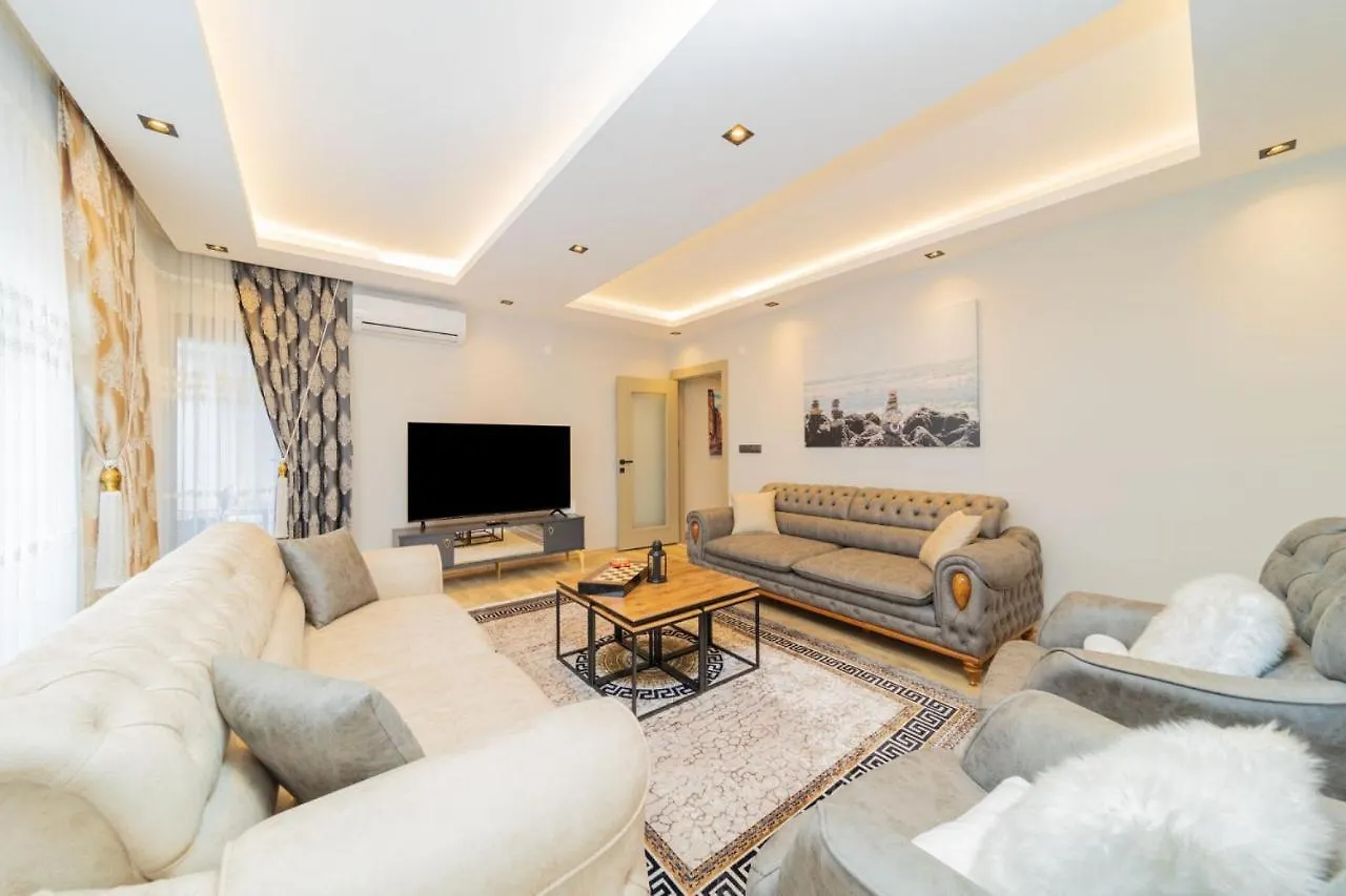 Comfy Flat With Balcony Close To Konyaalti Beach联系方式